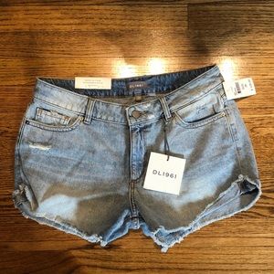 DL1961 Boyfriend fit Jean short